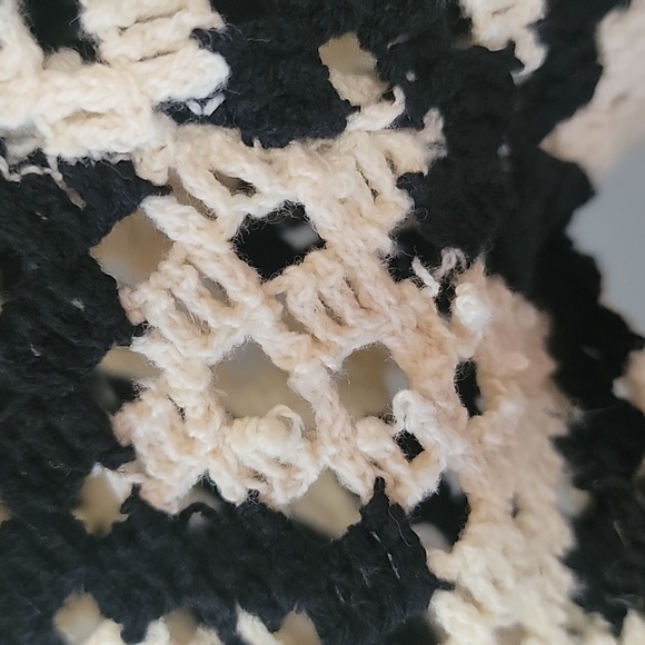 ILLA ILLA Cream Black Crochet Knit Collared V-Neck Short Sleeve Cardigan Sweater - Picture 8 of 12